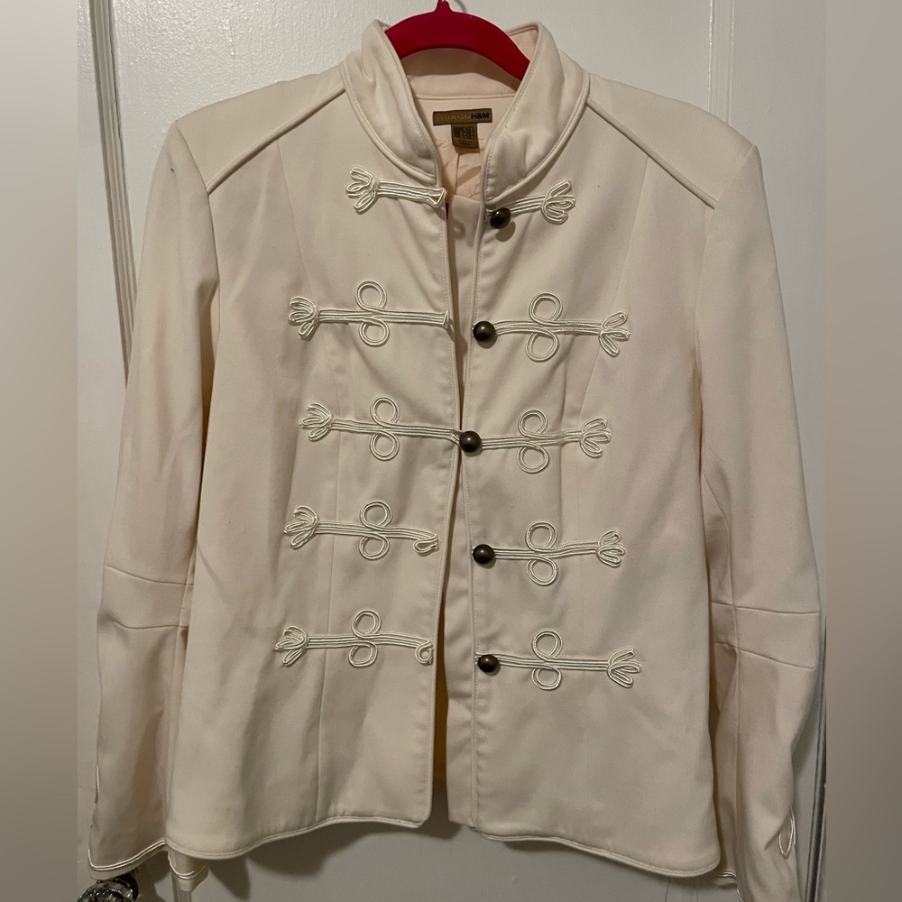 Chinese style inspired winter white long sleeve blazer